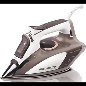 Rowenta Focus 1700 watt iron